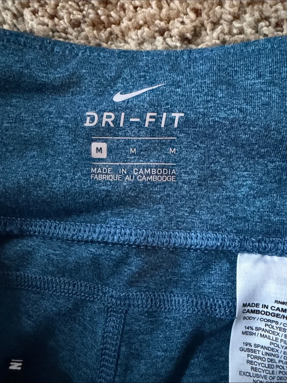 Nike Teal women’s cropped leggings